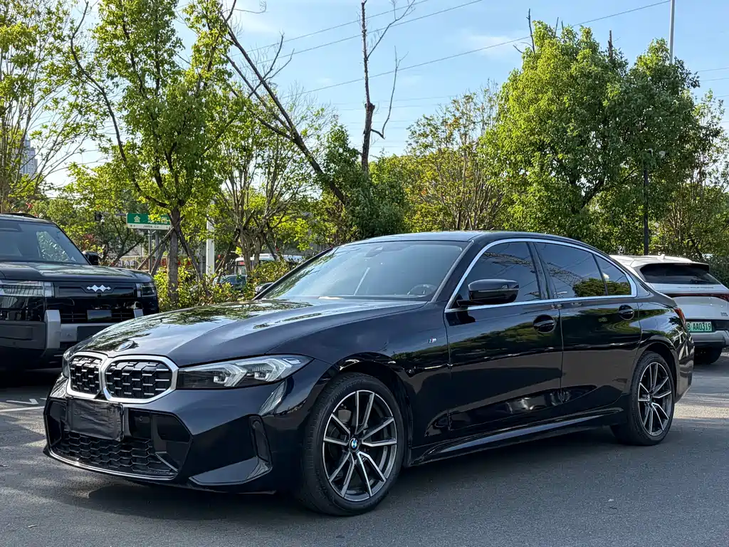BMW 5 Series 2023