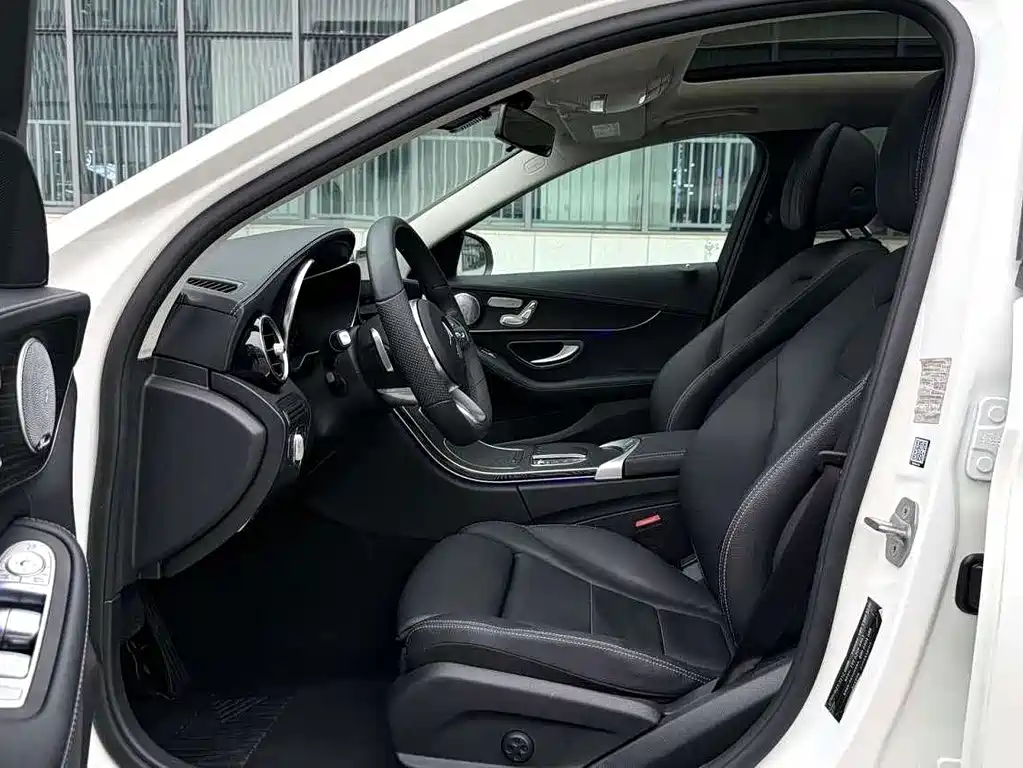 Mercedes-Benz C-Class 2021