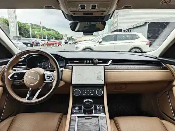 Jaguar XFL 2022