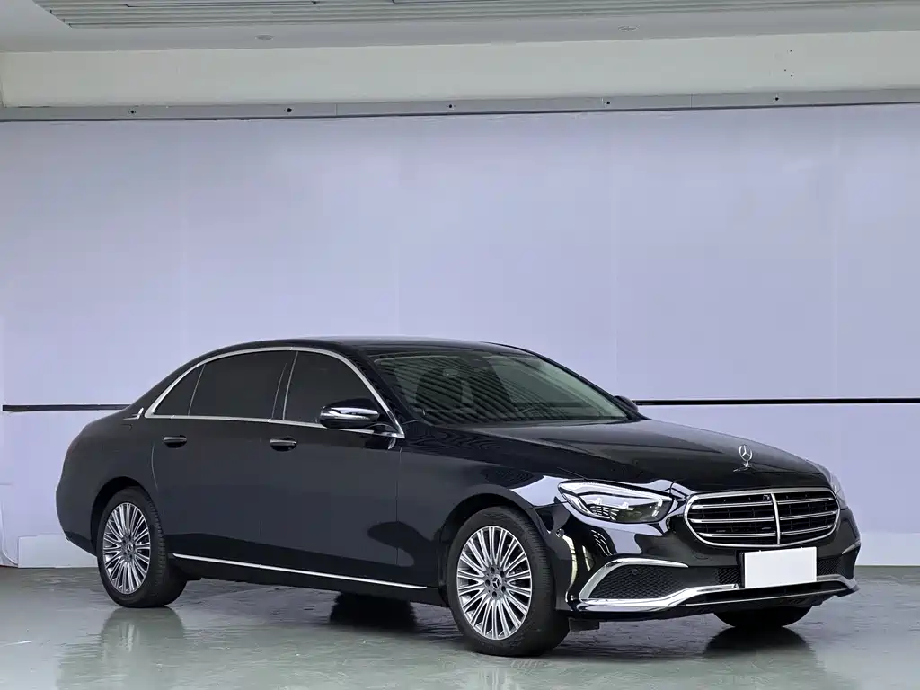 Mercedes-Benz E-Class 2023 — фото 3