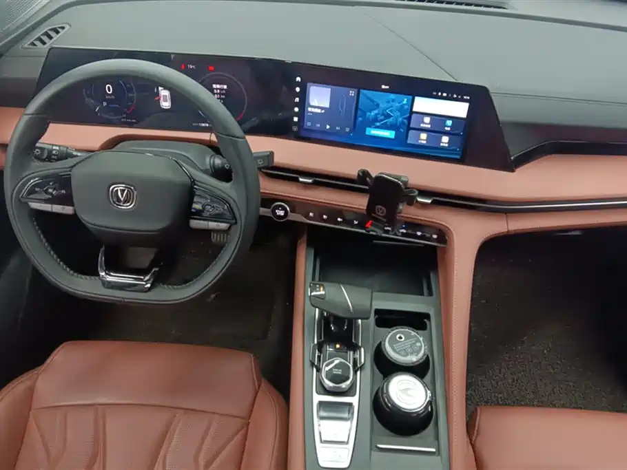 Changan CS75 PLUS 2024 — фото 12