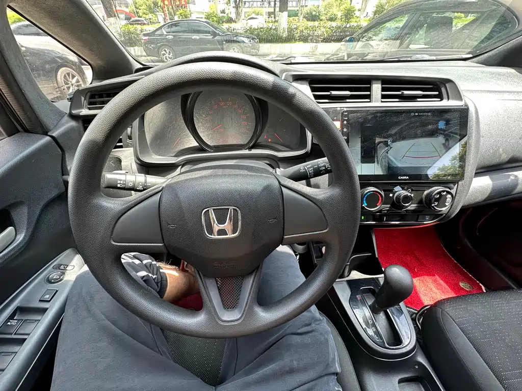 Honda Fit 2015 — фото 10