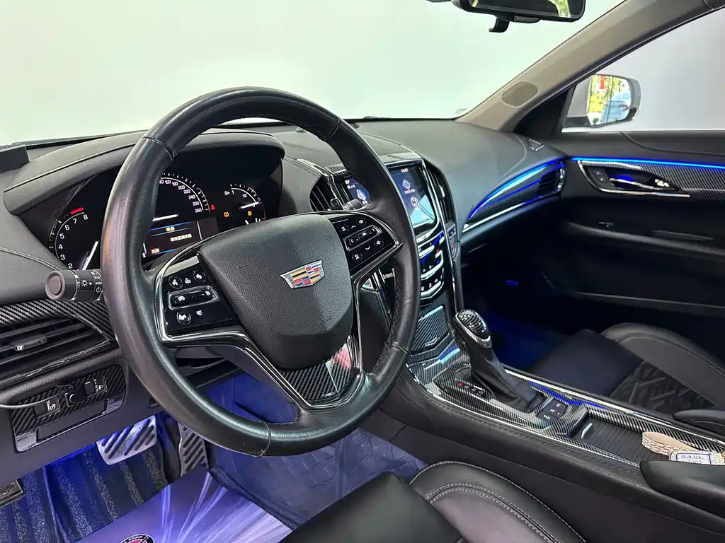 Cadillac ATS-L 2018 — фото 15