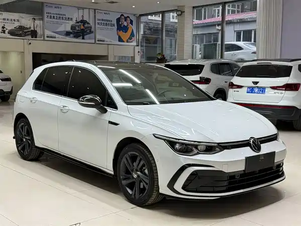 Volkswagen Golf 2023