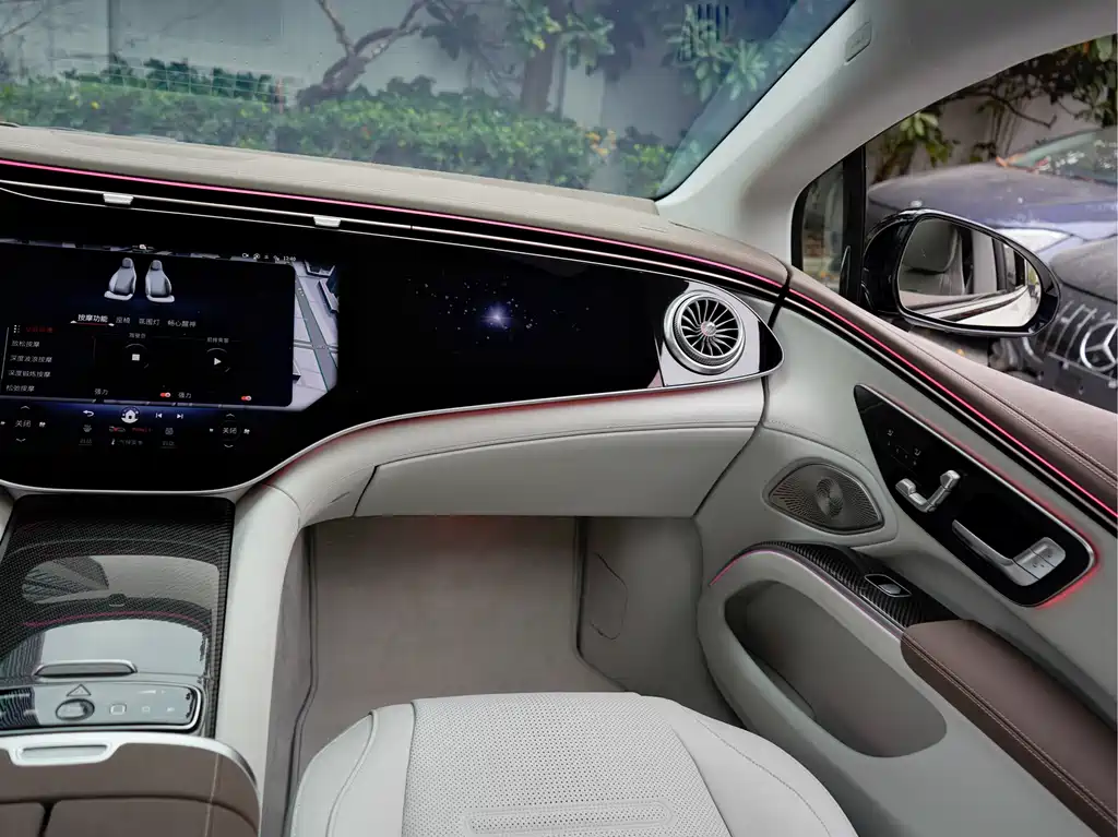 Mercedes-Benz EQS AMG 2023 — фото 16