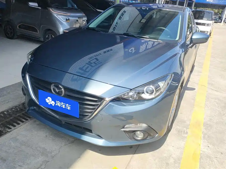 Mazda 3 Axela 2015