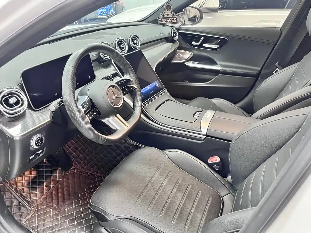 Mercedes-Benz C-Class 2024