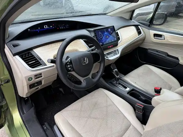 Honda Jade 2014