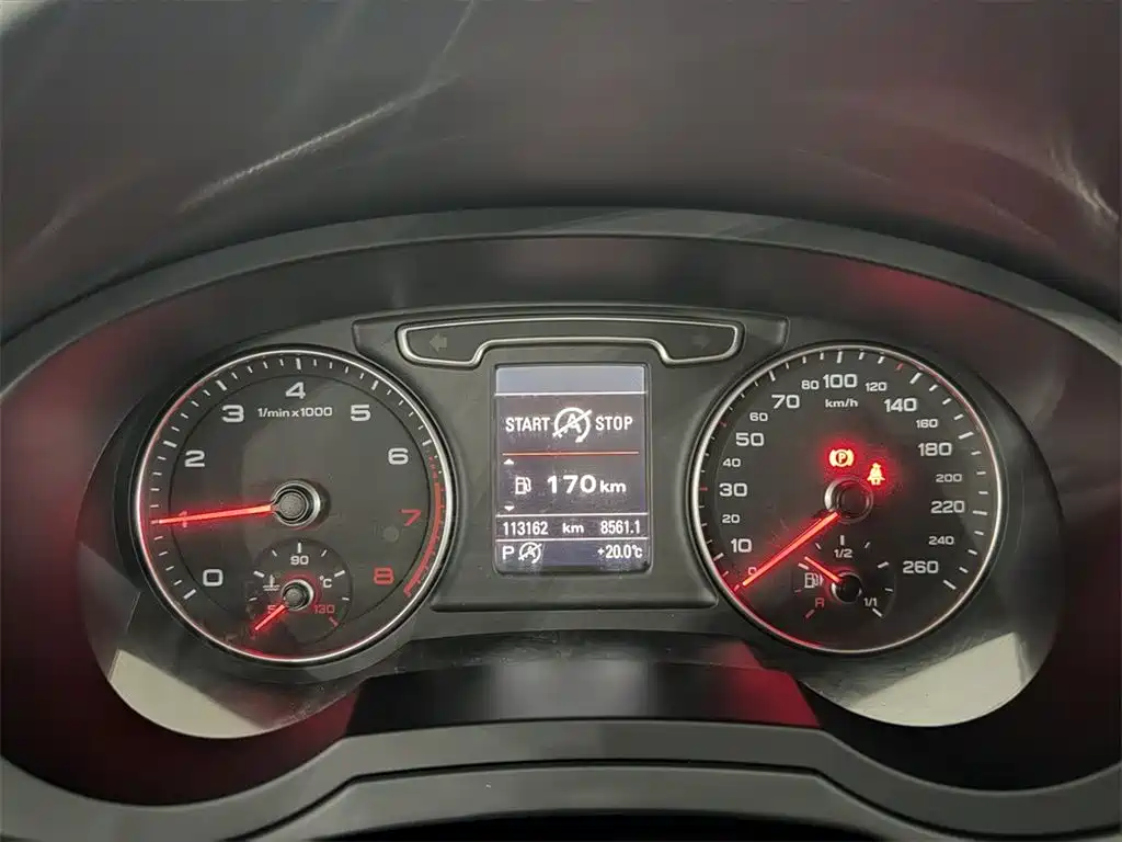Audi Q3 2014 — фото 10