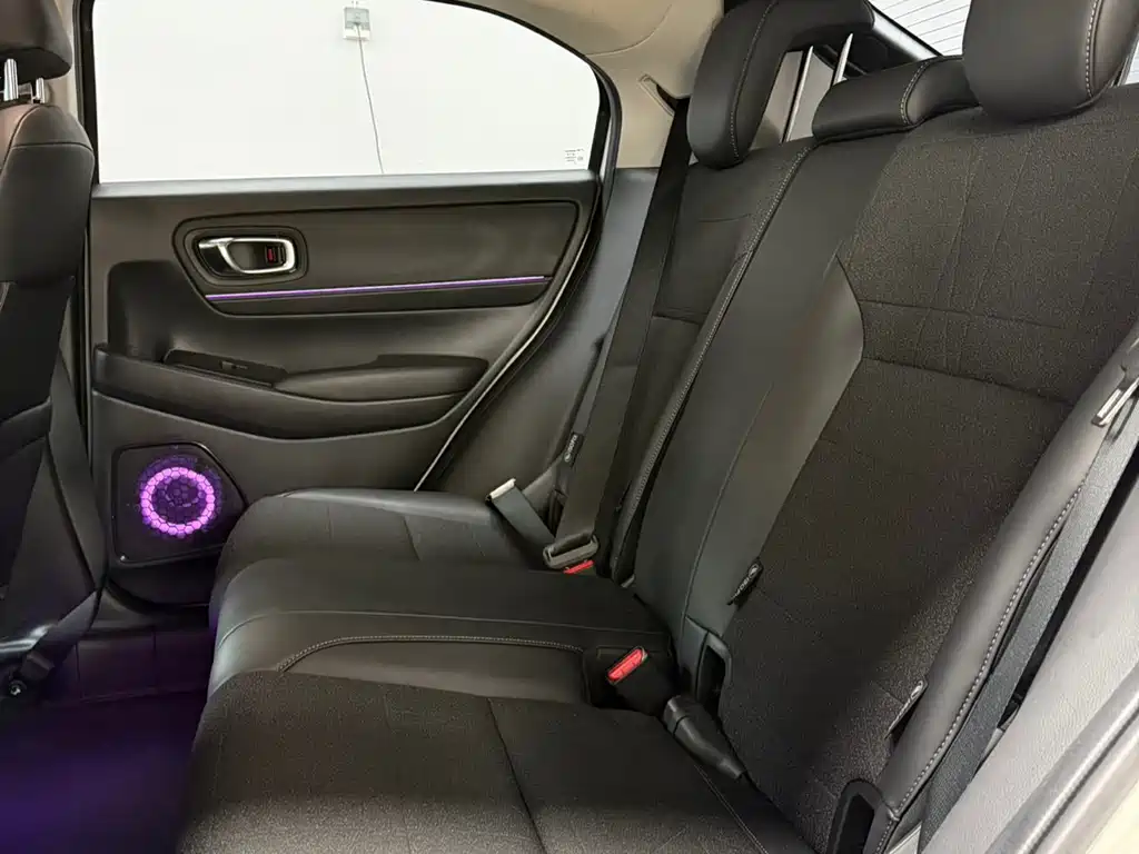 Honda Vezel 2023 — фото 15