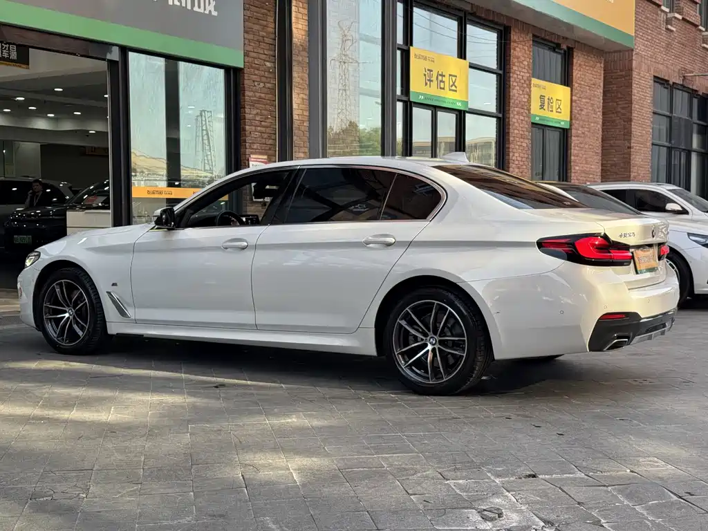 BMW 5 Series 2024