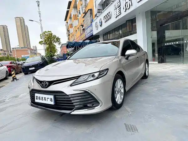 Toyota Camry 2021
