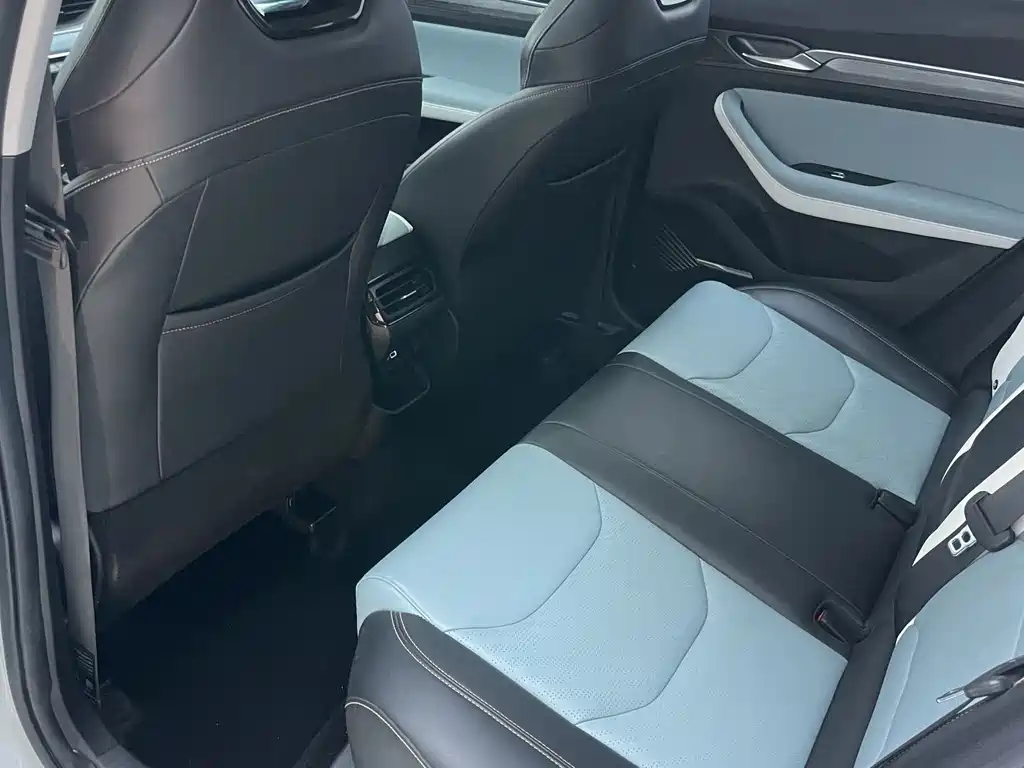 Geely Emgrand S 2022 — фото 15