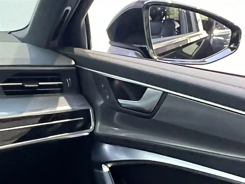 Audi A6L 2022 — фото 14