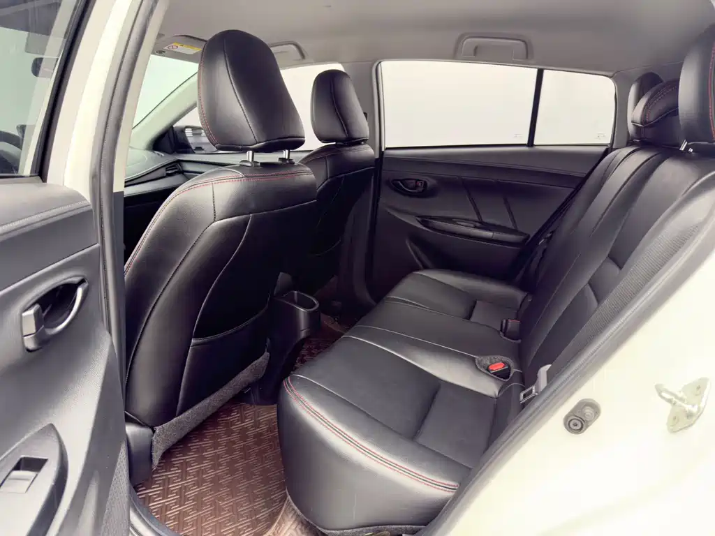 Toyota Yaris L 2021 — фото 14