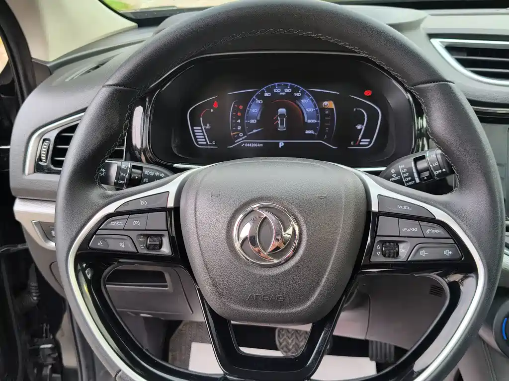 Dongfeng Fengshen AX7 2019 — фото 11