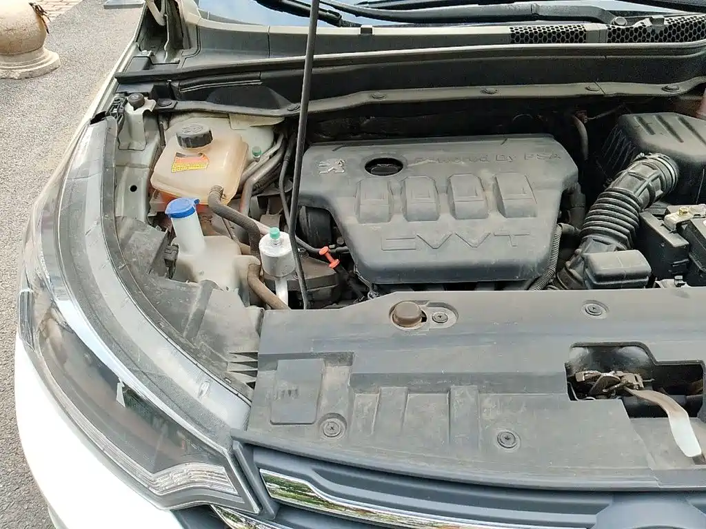 Dongfeng Fengshen AX7 2015 — фото 23