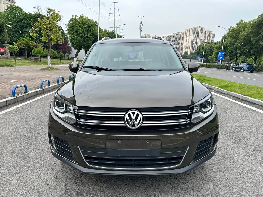 Volkswagen Tiguan 2014 — фото 2