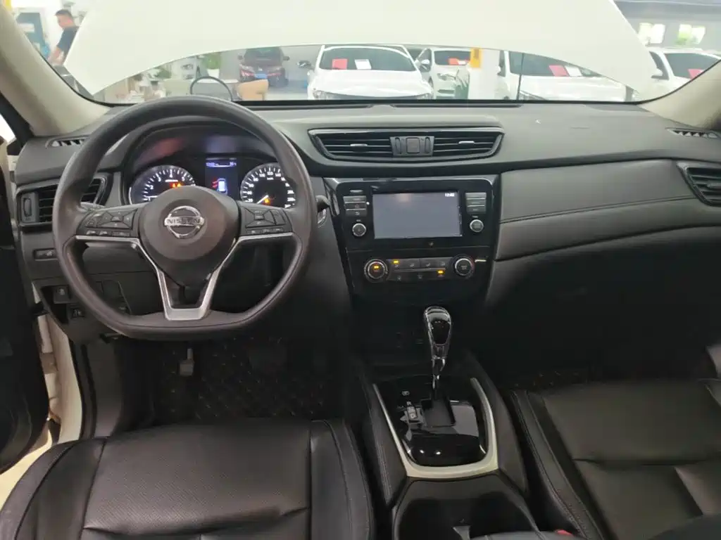 Nissan X-Trail 2018 — фото 10
