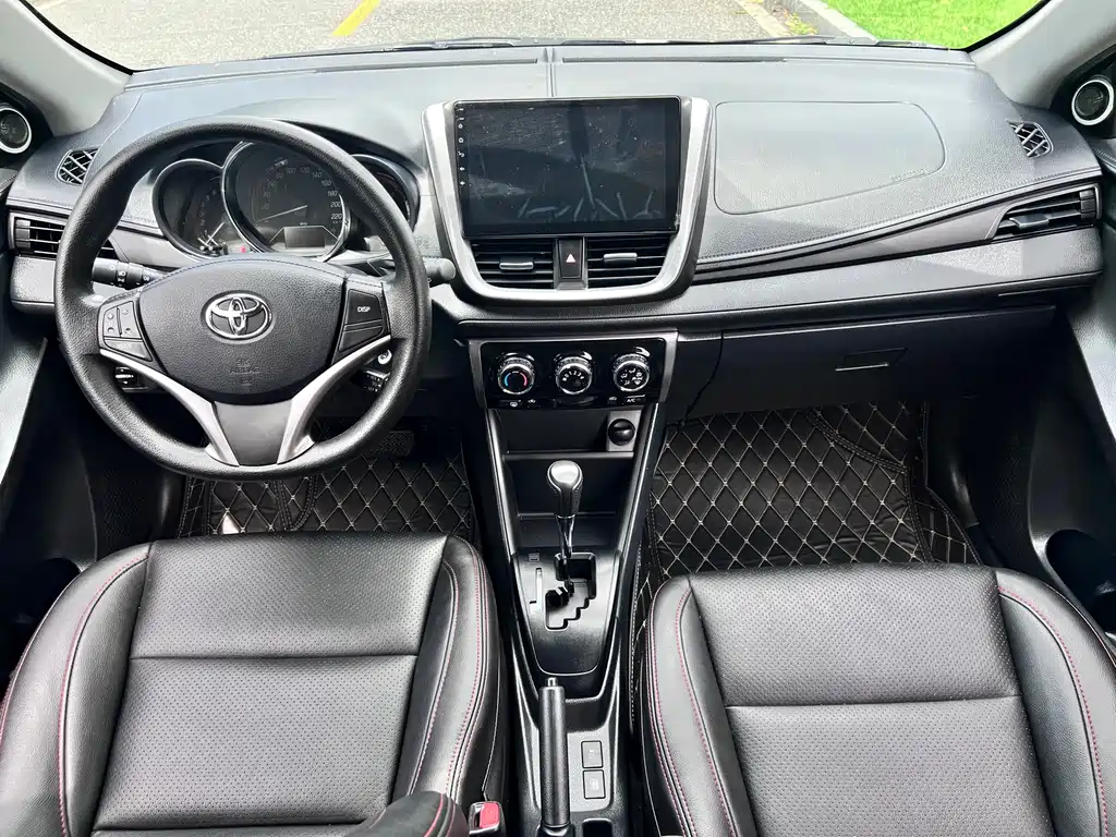 Toyota Yaris L 2022 — фото 20