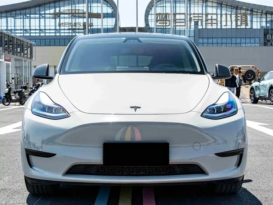 Tesla Model Y 2024 — фото 2