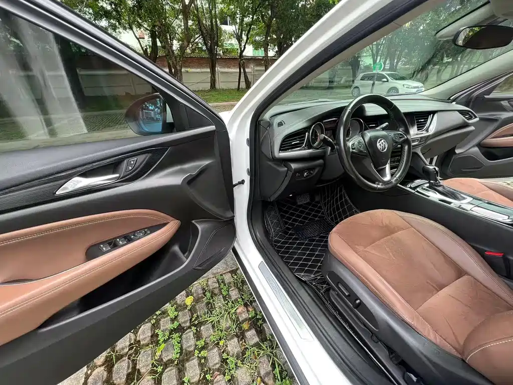 Buick Regal 2019 — фото 11