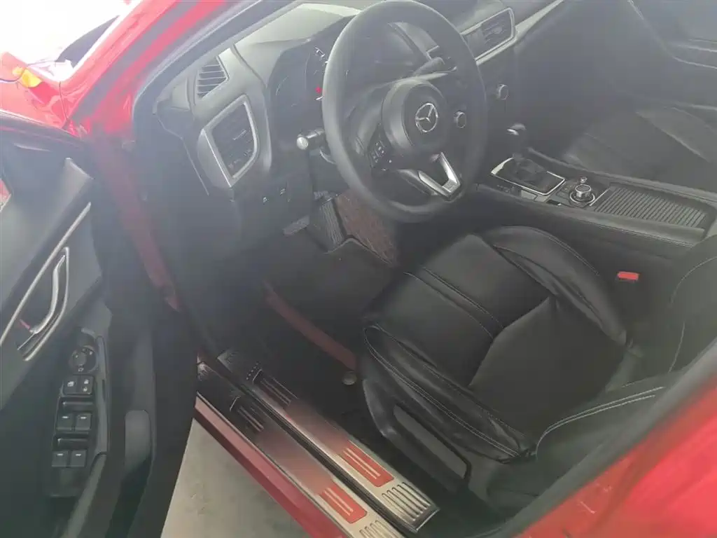 Mazda 3 Axela 2018 — фото 16