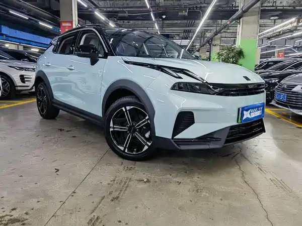 Lynk & Co 06 EM-P 2023