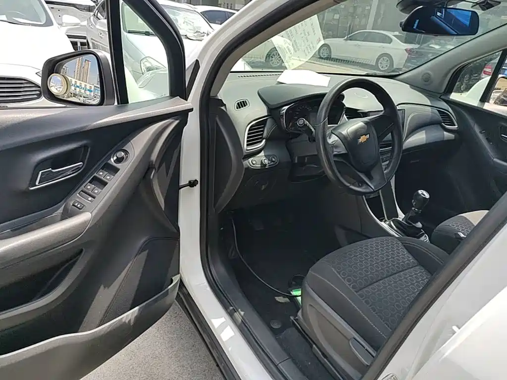 Chevrolet Trax 2018 — фото 16