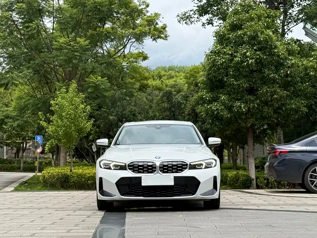BMW 3 Series 2022