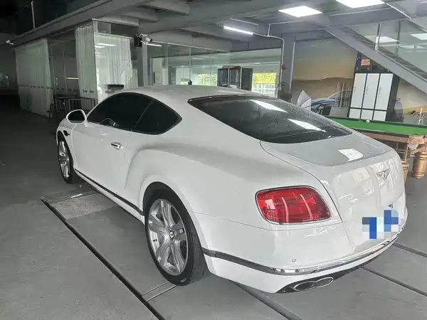 Bentley Continental 2015