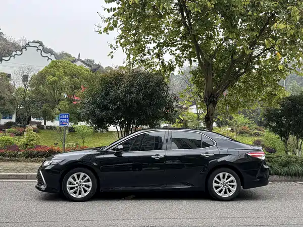Toyota Camry 2021