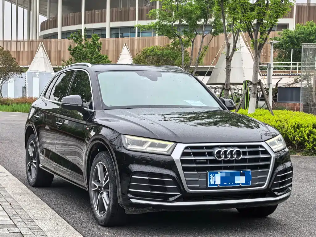 Audi Q5L 2020 — фото 3