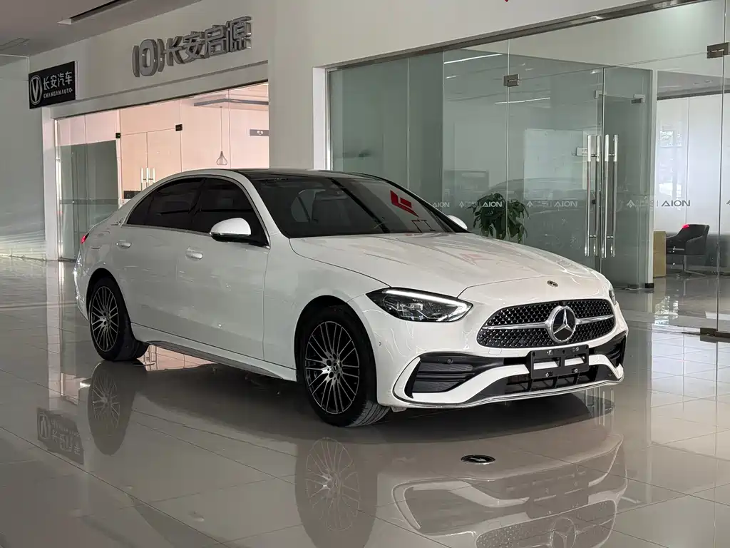 Mercedes-Benz C-Class 2023 — фото 1