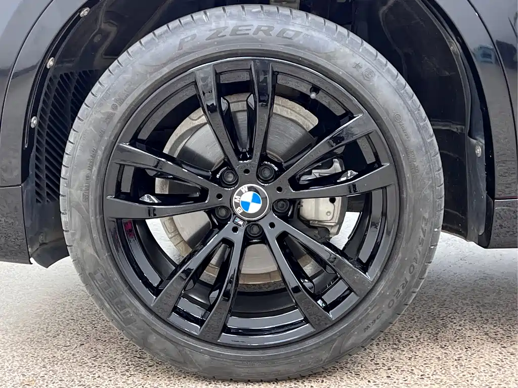 BMW X6 2019 — фото 9