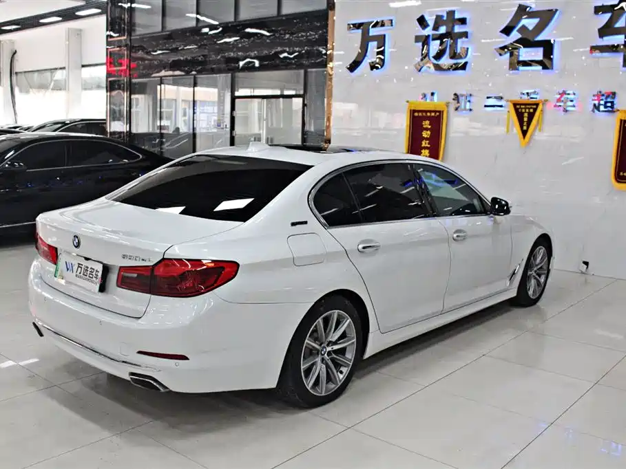 BMW 5 Series New Energy 2018 — фото 20