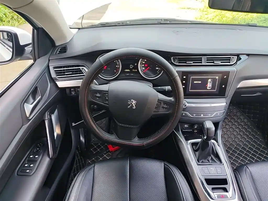 Peugeot 408 2016 — фото 11