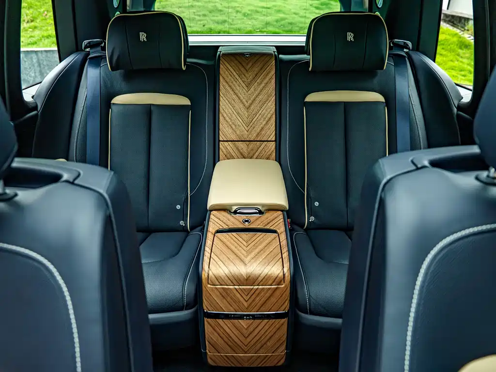 Rolls-Royce Cullinan 2020 — фото 7