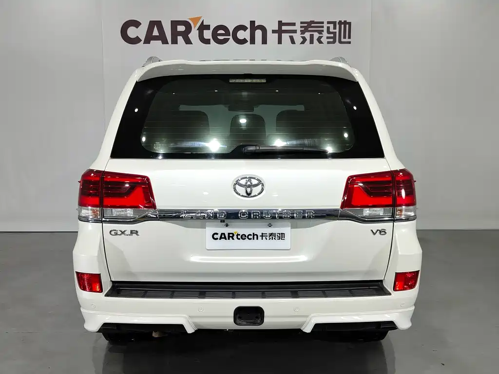 Toyota Land Cruiser 2020 — фото 17