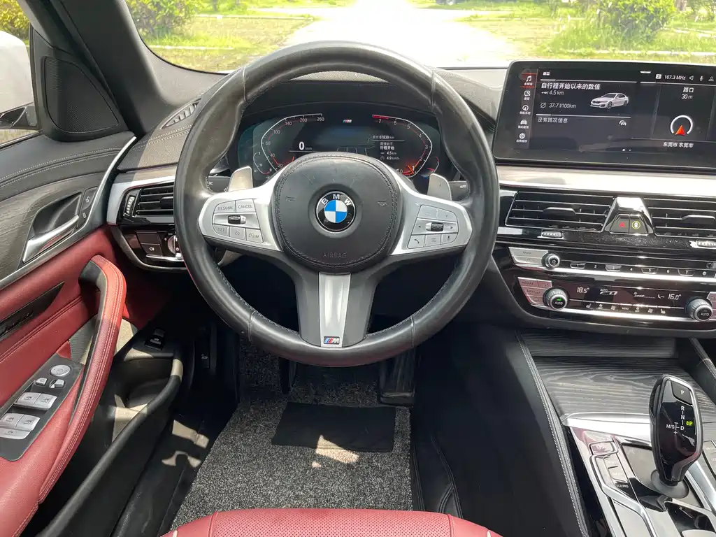 BMW 5 Series 2022 — фото 14