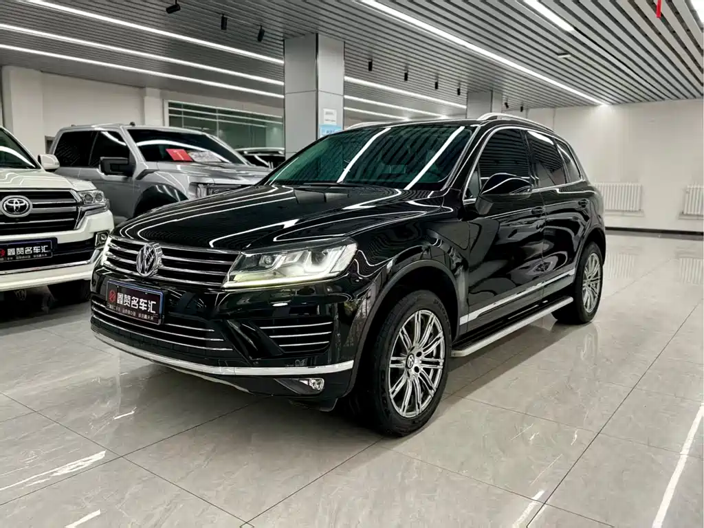 Volkswagen Touareg 2018 — фото 1