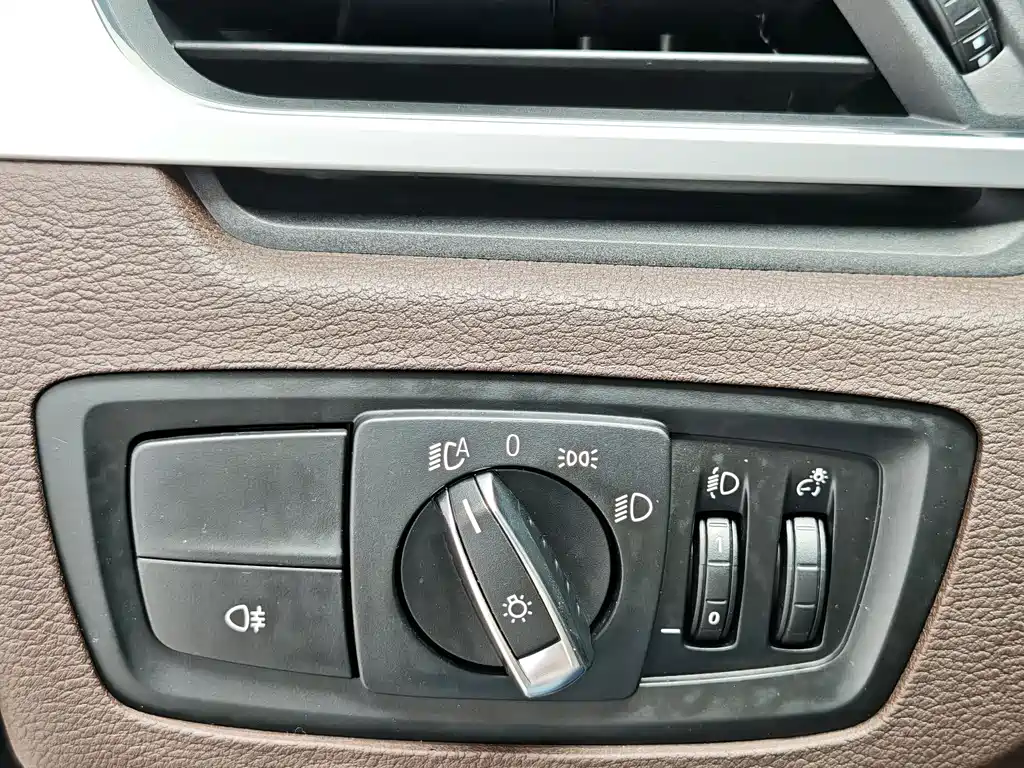 BMW X1 2022 — фото 9