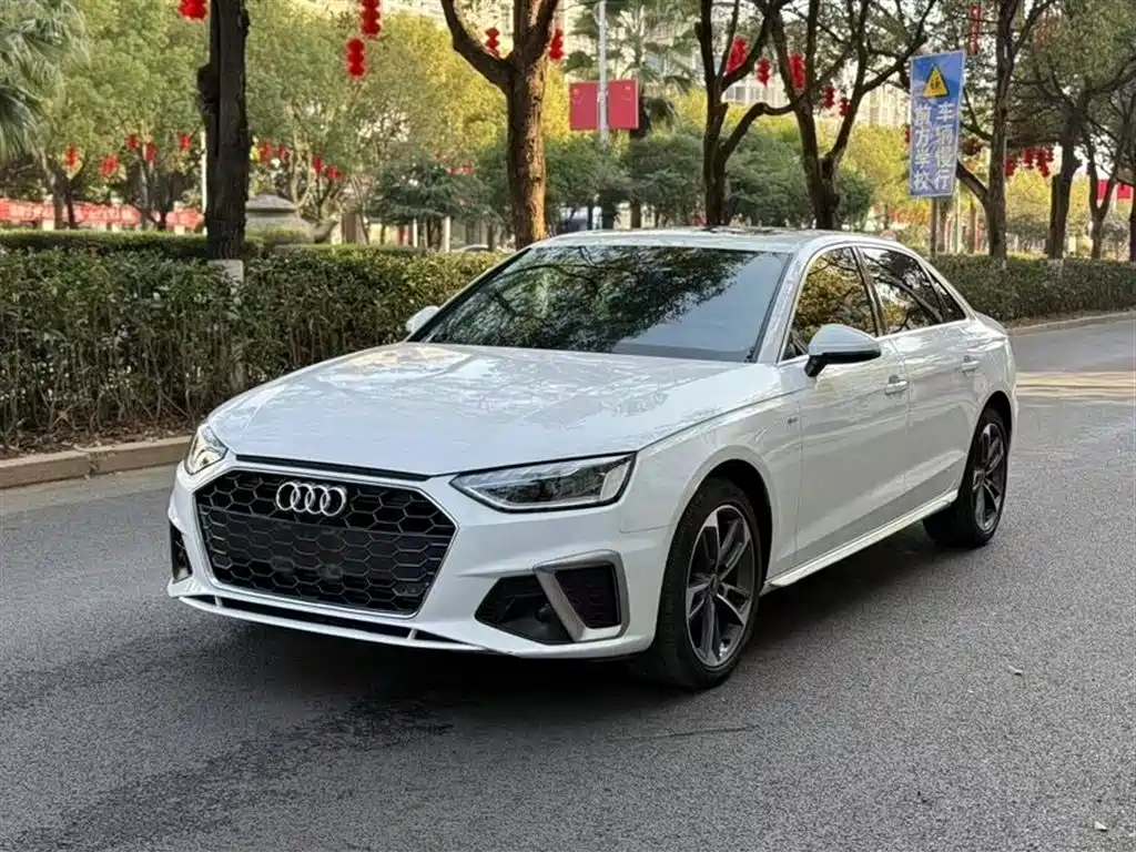 Audi A4L 2023 — фото 1