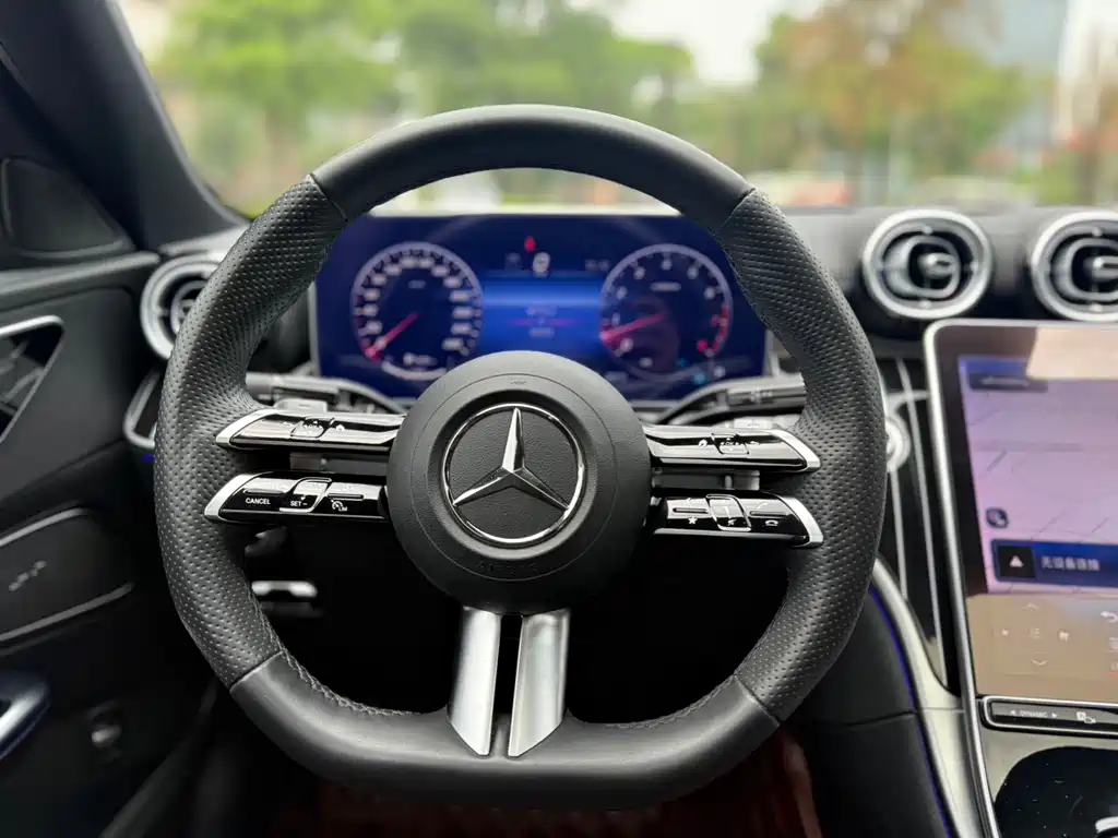 Mercedes-Benz C-Class 2023 — фото 10
