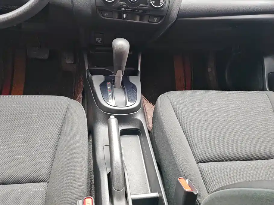 Honda Fit 2018 — фото 15