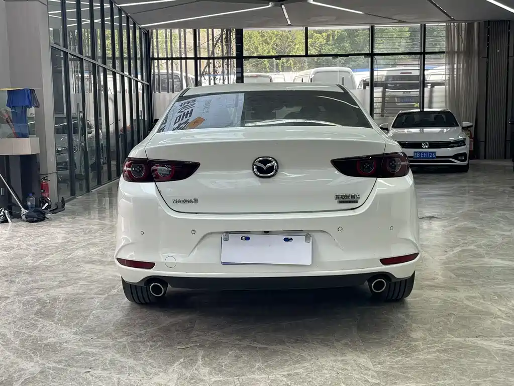 Mazda 3 Axela 2023