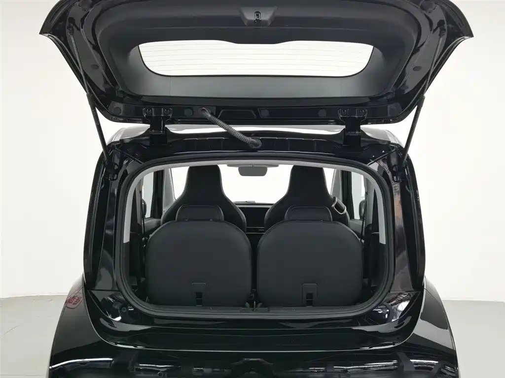 Baojun KiWi EV 2024 — фото 16