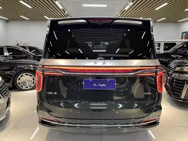 Hongqi HQ9 2023
