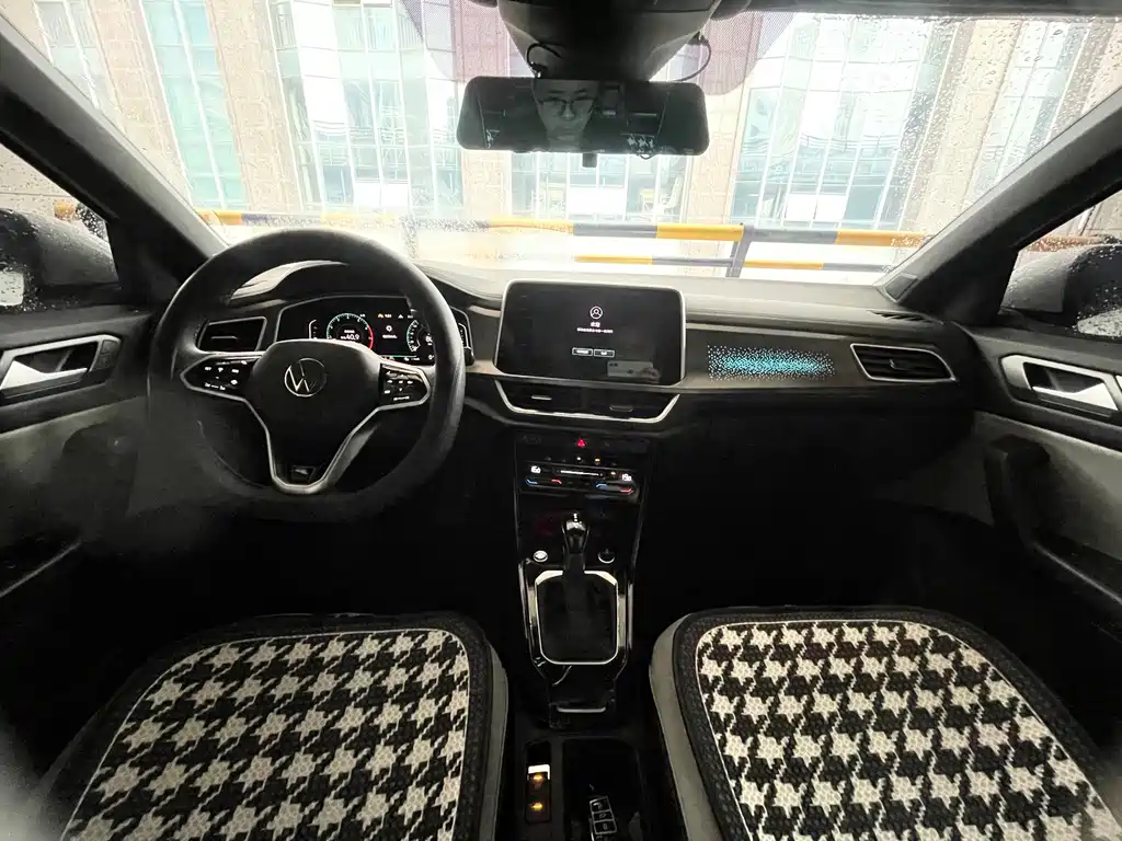 Volkswagen T-Roc 2025 — фото 16