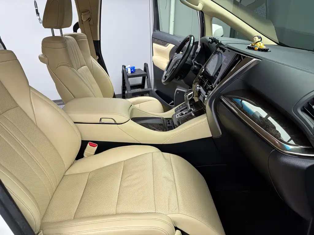 Toyota Alphard 2021
